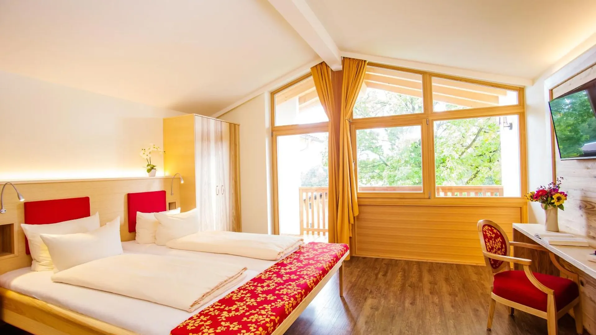 **** فندق Gutshotel Feuerschwendt - Urlaub Mit Hund Neukirchen vorm Wald ألمانيا